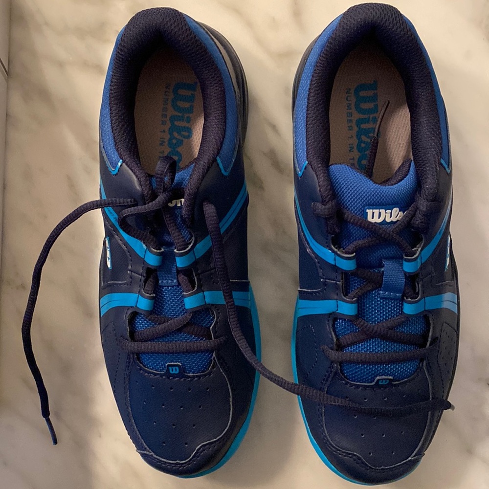 Brand new Wilson tennis shoes